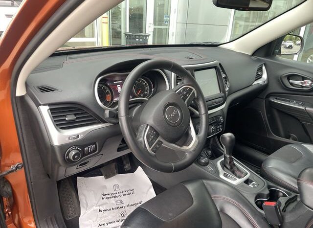 
 Jeep Cherokee full									