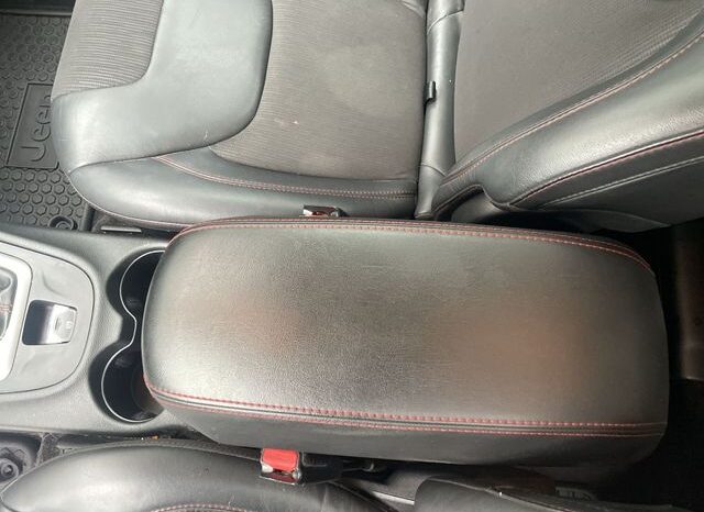 
 Jeep Cherokee full									