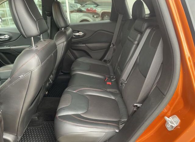 
 Jeep Cherokee full									