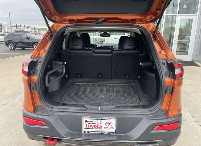 
 Jeep Cherokee full									