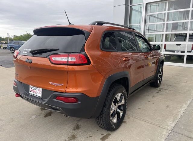 
 Jeep Cherokee full									