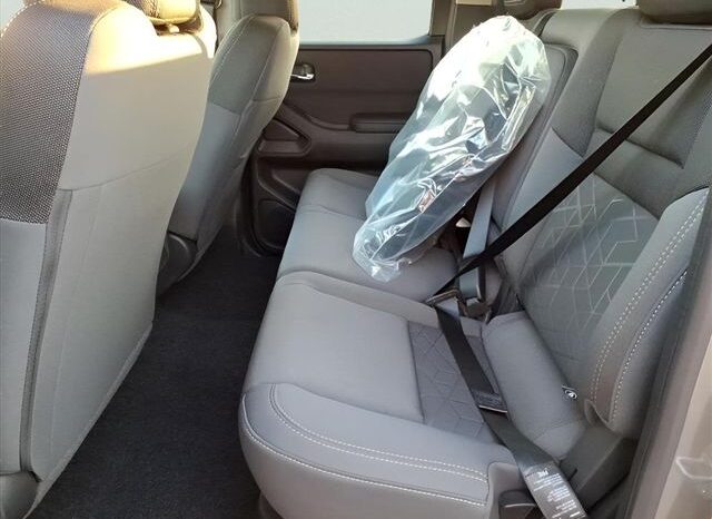
 Nissan Frontier full									