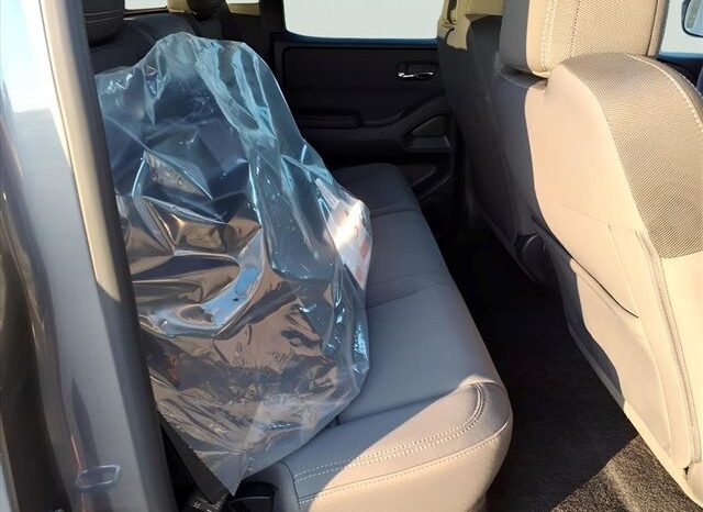 
 Nissan Frontier full									