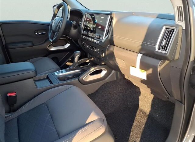 
 Nissan Frontier full									