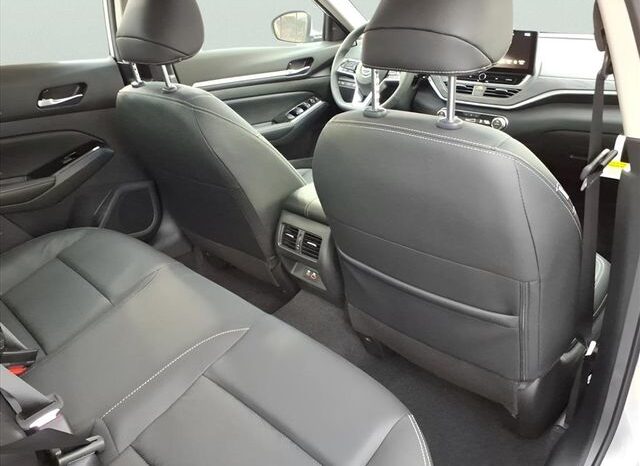 
								Nissan Altima full									