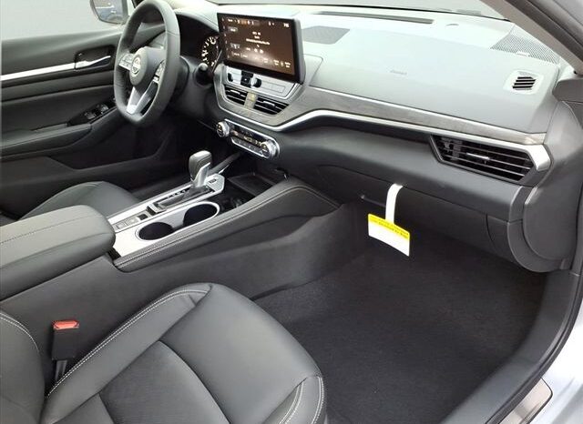 
								Nissan Altima full									