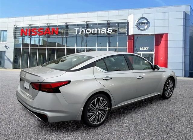 
								Nissan Altima full									