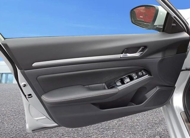
								Nissan Altima full									