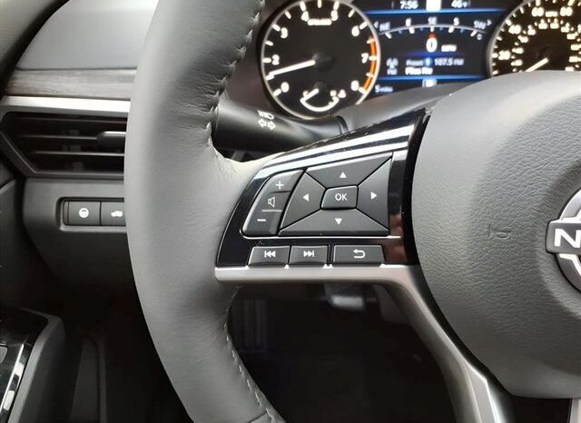 
								Nissan Altima full									