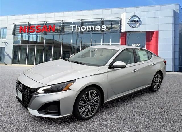 
								Nissan Altima full									