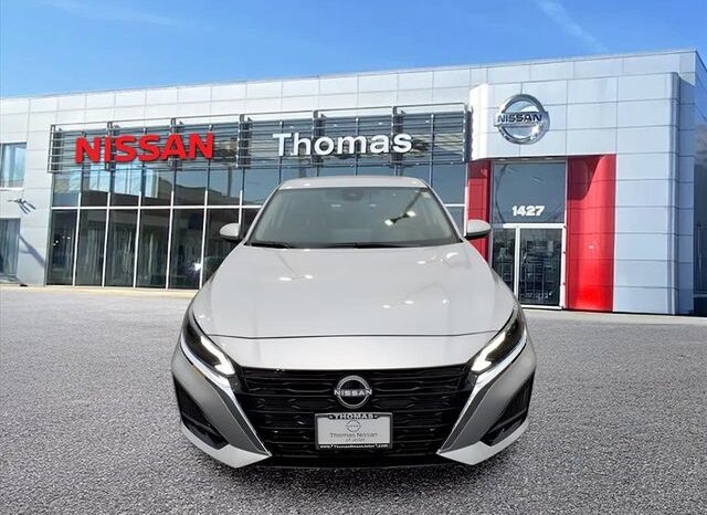 
								Nissan Altima full									