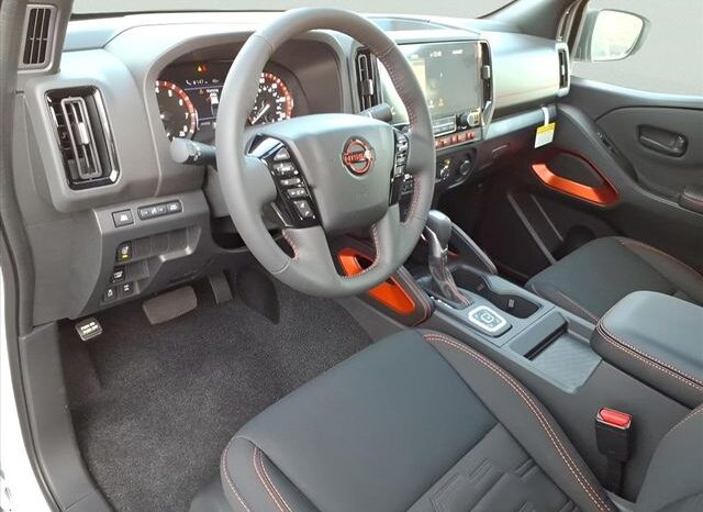 
 Nissan Frontier full									