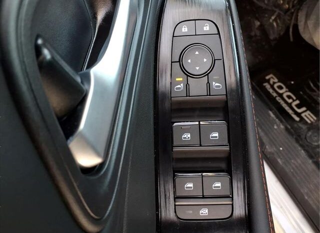 
 Nissan Rogue full									
