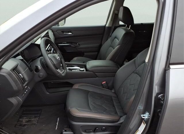 
 Nissan Pathfinder full									