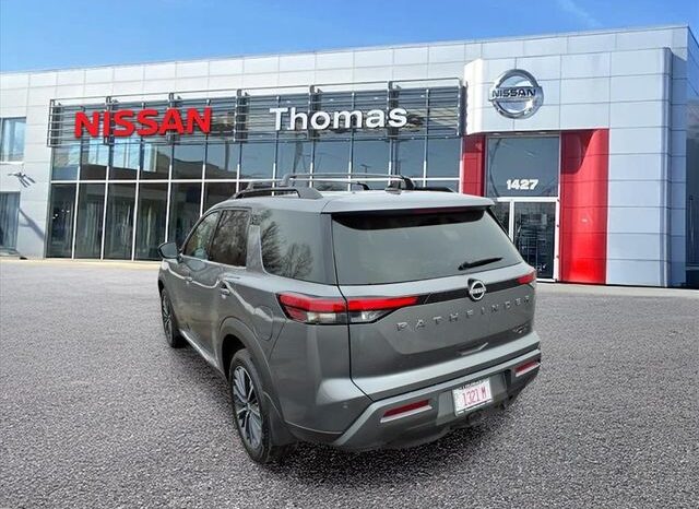 
 Nissan Pathfinder full									
