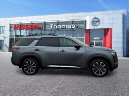 Nissan Pathfinder full