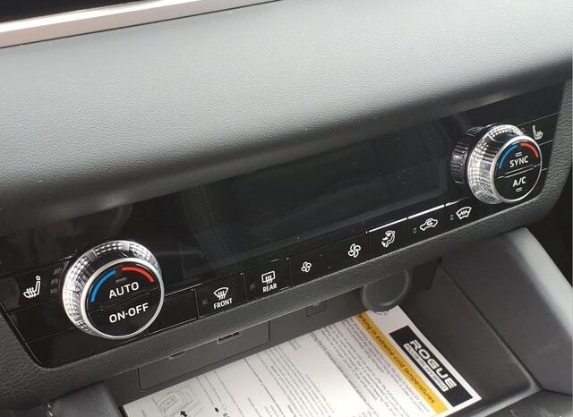 
 Nissan Rogue Plug-In Hybrid full									