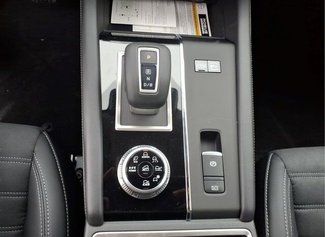 
 Nissan Rogue Plug-In Hybrid full									
