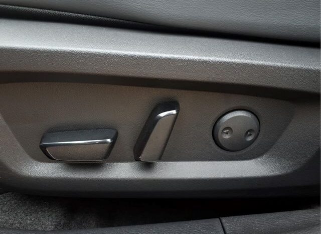 
 Nissan Rogue Plug-In Hybrid full									