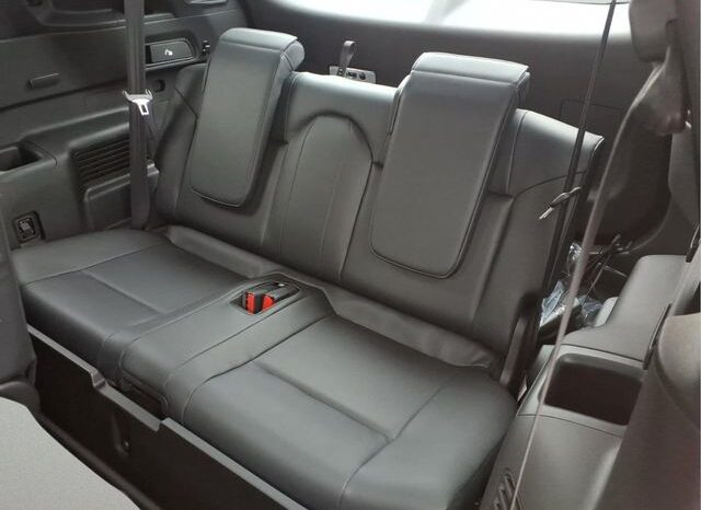 
 Nissan Rogue Plug-In Hybrid full									