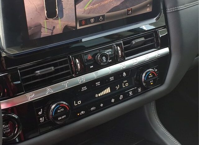 
 Nissan Pathfinder full									