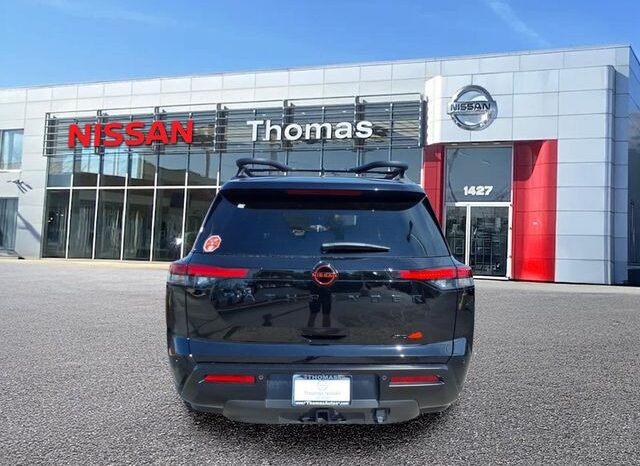 
 Nissan Pathfinder full									