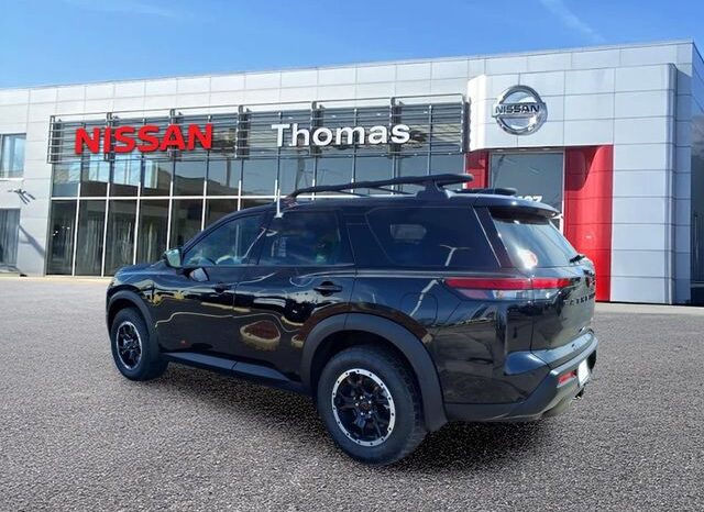 
 Nissan Pathfinder full									