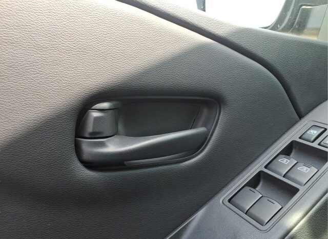 
 Nissan Frontier full									