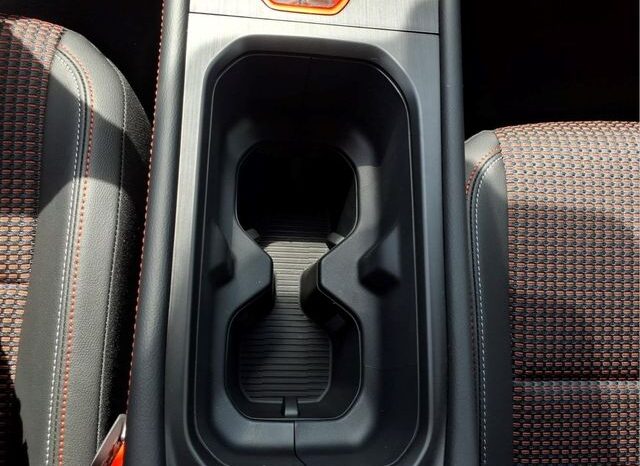 
								Nissan Kicks full									
