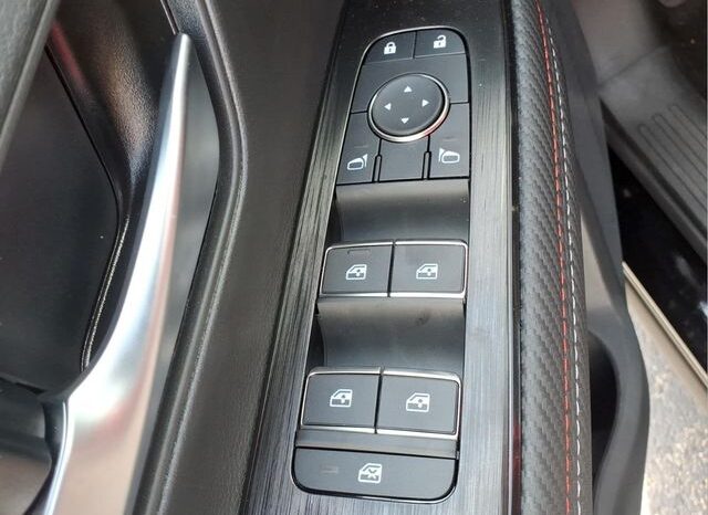 
								Nissan Kicks full									