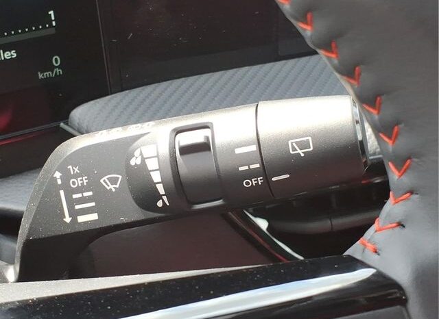 
								Nissan Kicks full									
