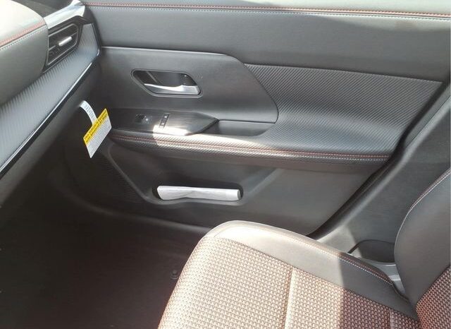 
								Nissan Kicks full									