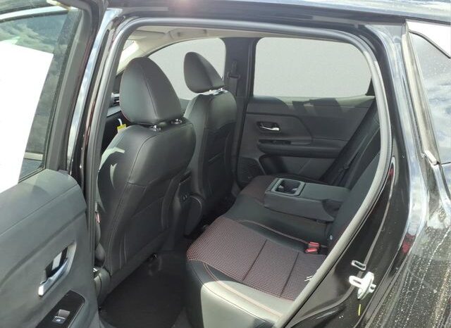 
								Nissan Kicks full									
