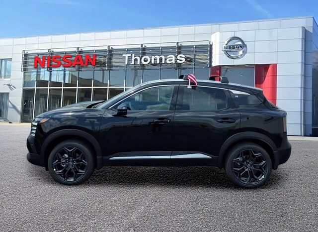
								Nissan Kicks full									