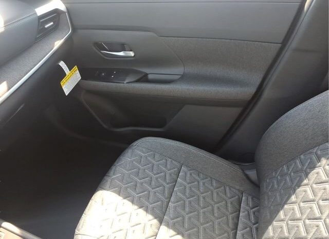 
								Nissan Kicks full									