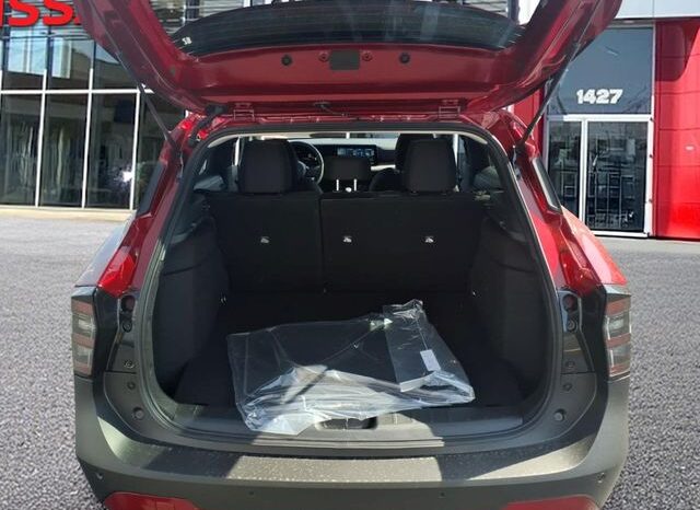 
								Nissan Kicks full									