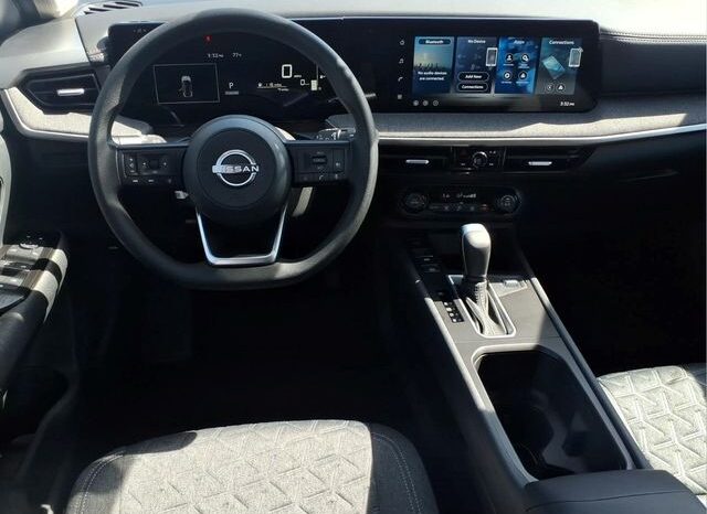 
								Nissan Kicks full									