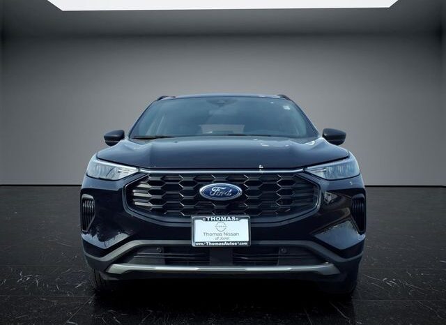 
								Ford Escape full									