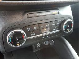 
										Ford Escape full									