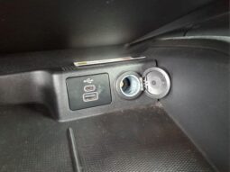 
										Ford Escape full									