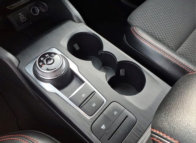 
								Ford Escape full									