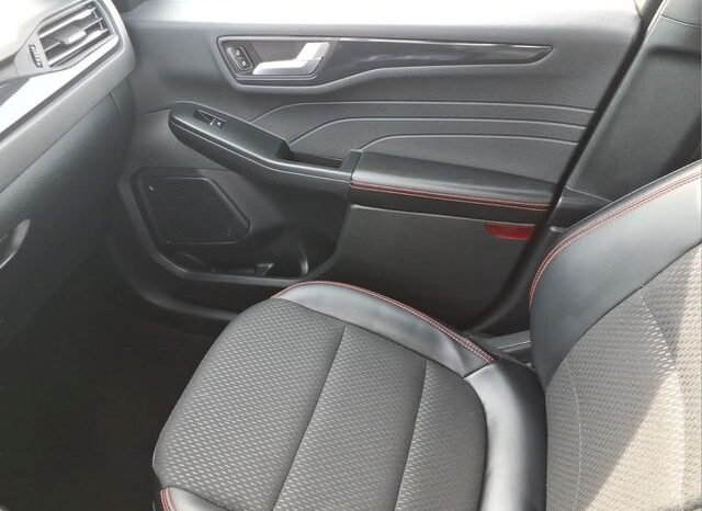 
								Ford Escape full									