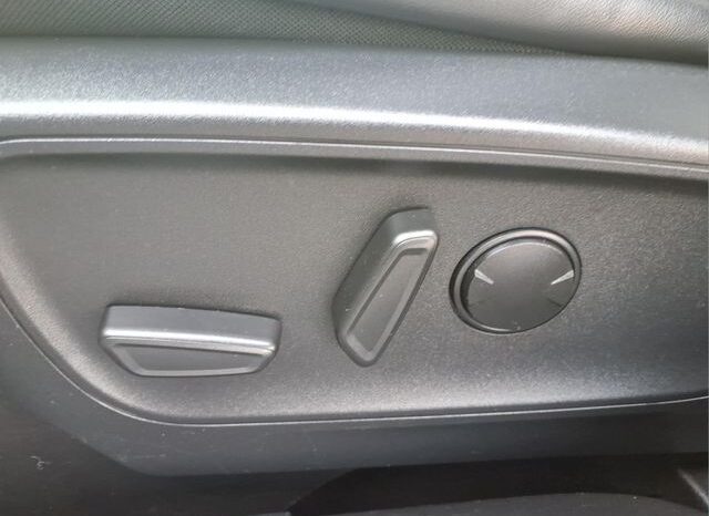 
								Ford Escape full									