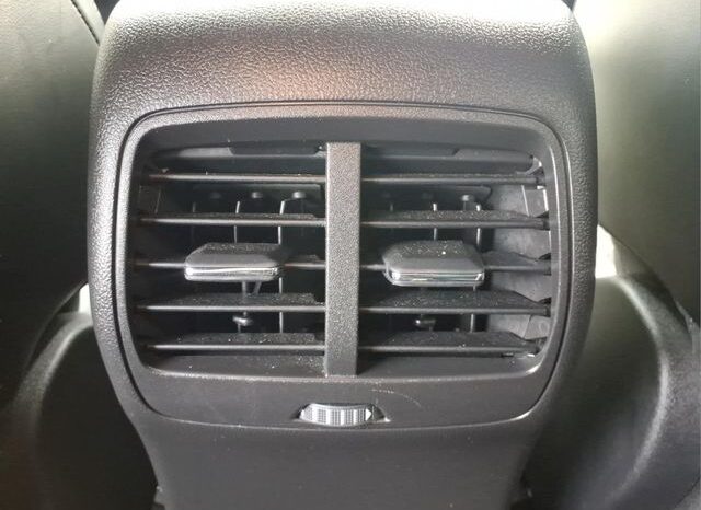 
								Ford Escape full									