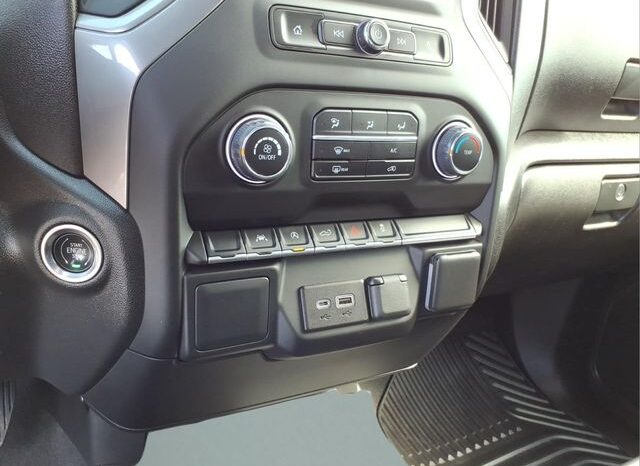 
 Chevrolet Silverado 1500 full									