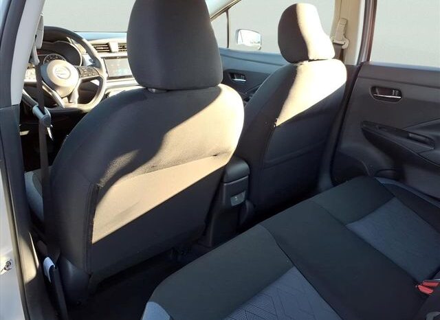 
 Nissan Versa full									