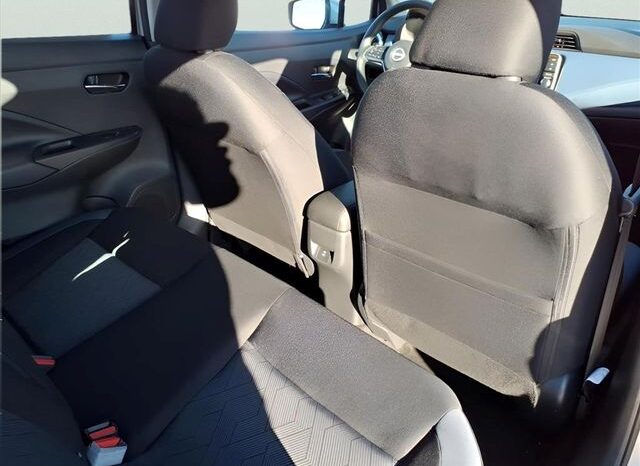 
 Nissan Versa full									
