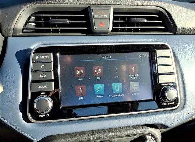 
 Nissan Versa full									
