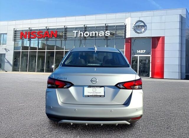 
 Nissan Versa full									