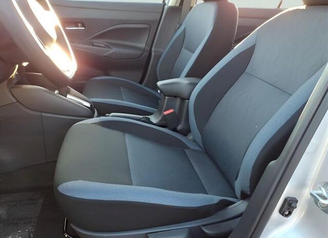 
 Nissan Versa full									